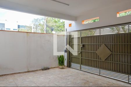 Casa à venda com 130m², 3 quartos e 2 vagasGaragem