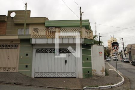 Casa para alugar com 100m², 2 quartos e 1 vagaFachada