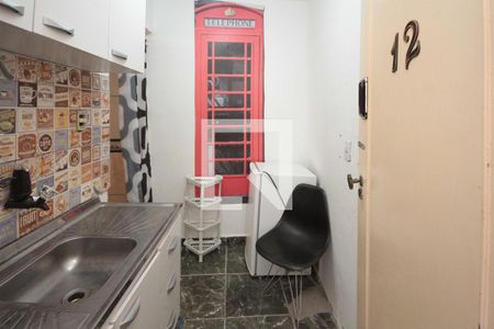 Cozinha de kitnet/studio para alugar com 1 quarto, 15m² em Jardim Avelino, São Paulo