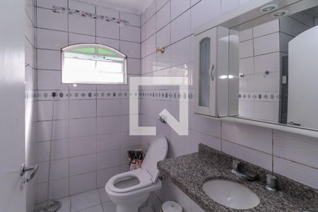 Banheiro de kitnet/studio para alugar com 1 quarto, 10m² em Jardim Avelino, São Paulo