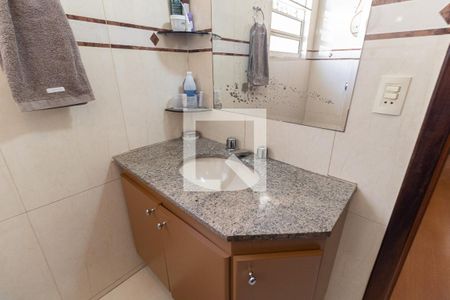 Casa à venda com 250m², 3 quartos e 3 vagasBanheiro Social