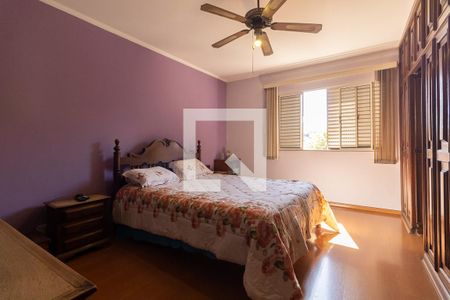 Casa à venda com 250m², 3 quartos e 3 vagasSuíte