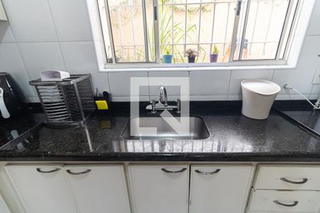 Casa à venda com 250m², 3 quartos e 3 vagasCozinha