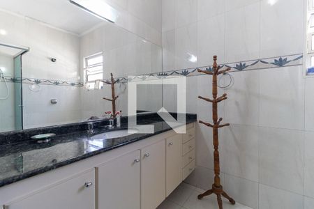 Casa à venda com 250m², 3 quartos e 3 vagasBanheiro da Suíte