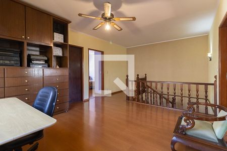 Casa à venda com 250m², 3 quartos e 3 vagasHall dos Quartos 