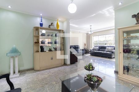 Sala de casa à venda com 3 quartos, 250m² em Vila Moinho Velho, São Paulo