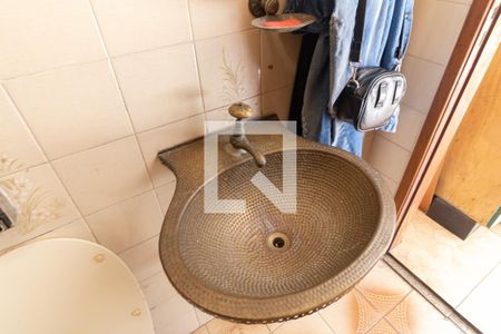 Casa à venda com 250m², 3 quartos e 3 vagasBanheiro de Serviço