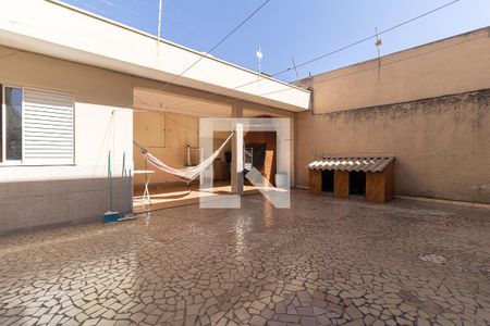 Casa à venda com 250m², 3 quartos e 3 vagasQuintal