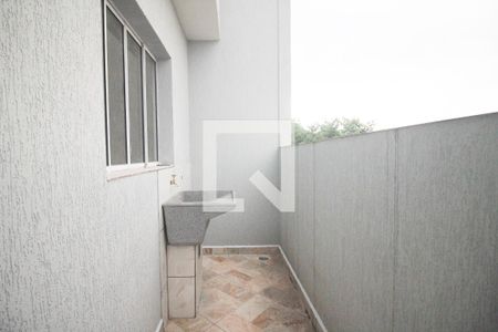 Casa para alugar com 60m², 2 quartos e 1 vagaarea de serviço