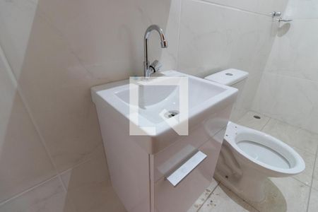 Casa para alugar com 60m², 2 quartos e 1 vaga Casa para alugar com 60m², 2 quartos e 1 vagaDetalhe do banheiro