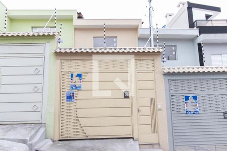 Casa para alugar com 60m², 2 quartos e 1 vaga Casa para alugar com 60m², 2 quartos e 1 vagaFachada