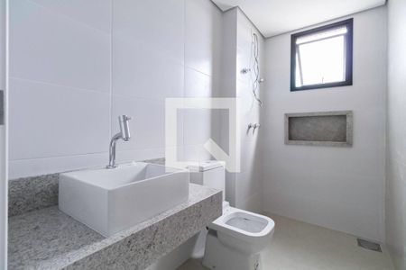 Apartamento à venda com 140m², 4 quartos e 4 vagas Apartamento à venda com 140m², 4 quartos e 4 vagasBanheiro da suíte 1