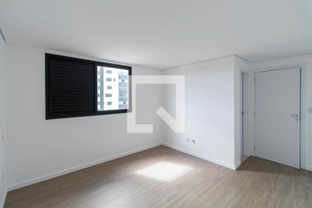 Apartamento à venda com 140m², 4 quartos e 4 vagas Apartamento à venda com 140m², 4 quartos e 4 vagasSuíte 2