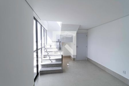 Apartamento à venda com 140m², 4 quartos e 4 vagas Apartamento à venda com 140m², 4 quartos e 4 vagasEscada