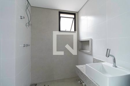 Apartamento à venda com 140m², 4 quartos e 4 vagas Apartamento à venda com 140m², 4 quartos e 4 vagasBanheiro social