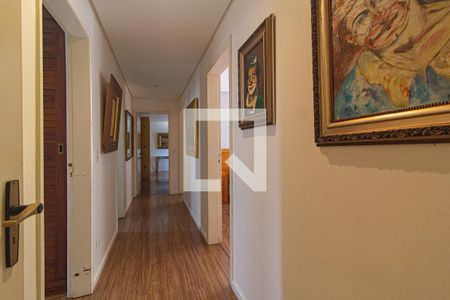 Apartamento para alugar com 500m², 6 quartos e 3 vagasCorredor