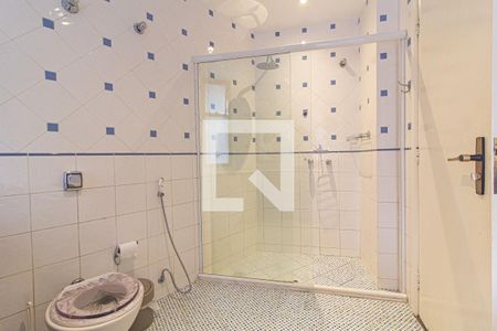 Apartamento para alugar com 500m², 6 quartos e 3 vagasBanheiro do Quarto 1