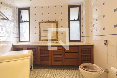 Apartamento para alugar com 500m², 6 quartos e 3 vagasBanheiro do Quarto 1