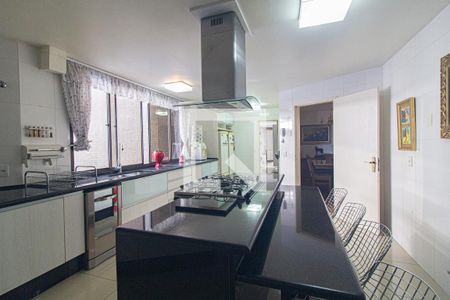 Apartamento para alugar com 500m², 6 quartos e 3 vagasCozinha