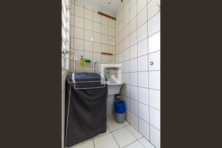 Casa à venda com 200m², 2 quartos e 2 vagas Casa à venda com 200m², 2 quartos e 2 vagasÁrea de Serviço A