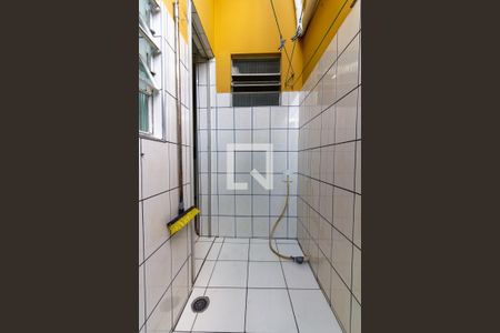 Casa à venda com 200m², 2 quartos e 2 vagas Casa à venda com 200m², 2 quartos e 2 vagasÁrea de Serviço A