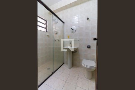 Casa à venda com 200m², 2 quartos e 2 vagas Casa à venda com 200m², 2 quartos e 2 vagasBanheiro