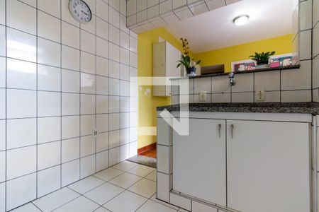 Casa à venda com 200m², 2 quartos e 2 vagas Casa à venda com 200m², 2 quartos e 2 vagasCozinha A