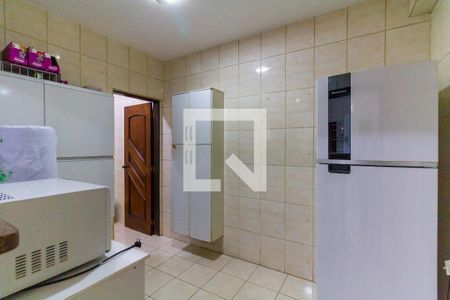 Casa à venda com 200m², 2 quartos e 2 vagas Casa à venda com 200m², 2 quartos e 2 vagasCopa B