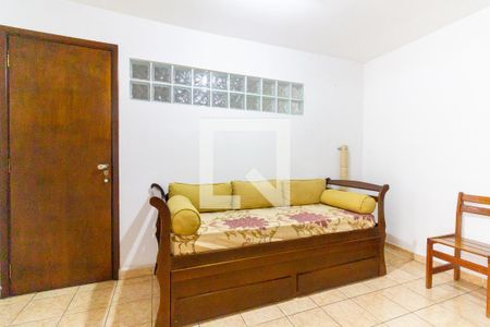 Casa à venda com 200m², 2 quartos e 2 vagas Casa à venda com 200m², 2 quartos e 2 vagasSala B