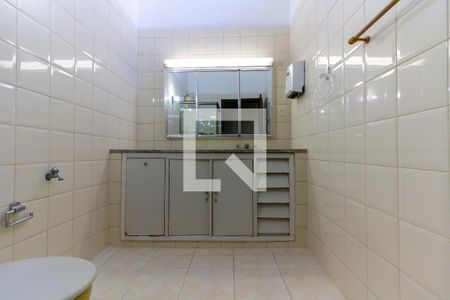 Casa à venda com 200m², 2 quartos e 2 vagas Casa à venda com 200m², 2 quartos e 2 vagasBanheiro A