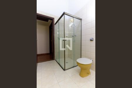Casa à venda com 200m², 2 quartos e 2 vagas Casa à venda com 200m², 2 quartos e 2 vagasBanheiro A