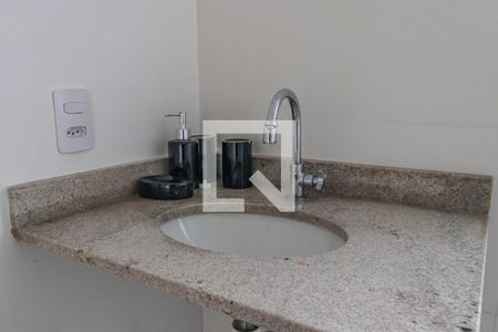 Apartamento à venda com 57m², 2 quartos e 1 vaga Apartamento à venda com 57m², 2 quartos e 1 vagaBanheiro