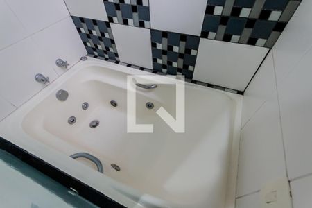 Casa à venda com 320m², 4 quartos e 4 vagasBanheira