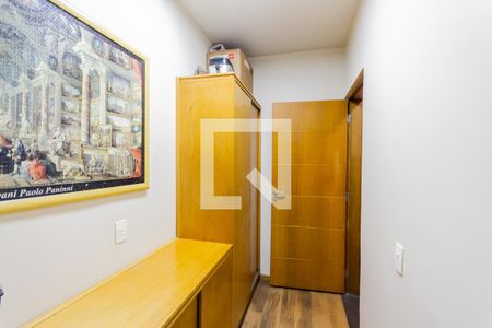 Casa à venda com 320m², 4 quartos e 4 vagasEscritório 