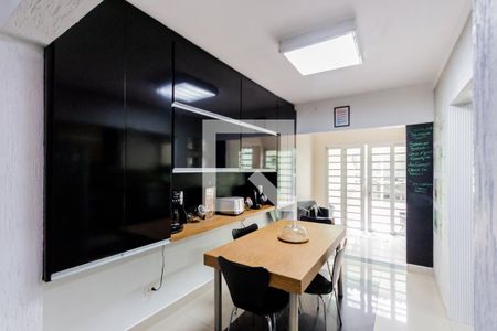 Casa à venda com 320m², 4 quartos e 4 vagasCozinha