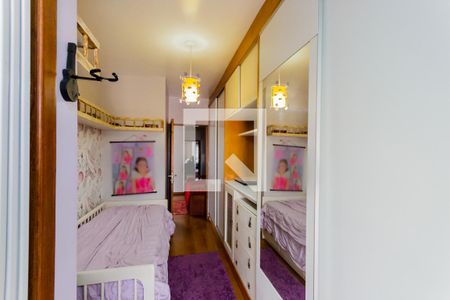 Casa à venda com 320m², 4 quartos e 4 vagasSuíte 2