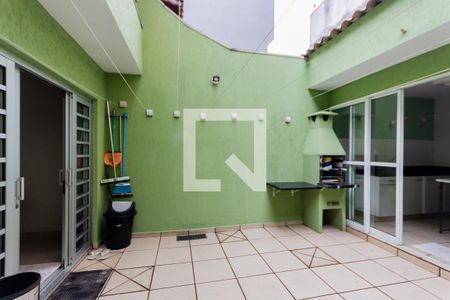 Casa à venda com 320m², 4 quartos e 4 vagasQuintal