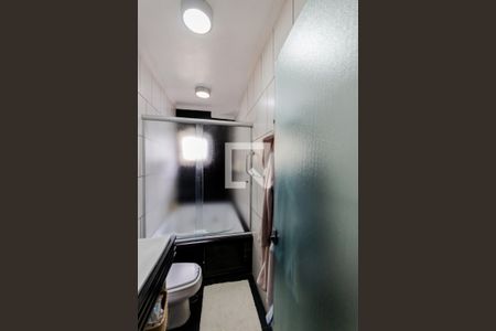 Casa à venda com 320m², 4 quartos e 4 vagasBanheiro da Suíte 3