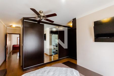 Casa à venda com 320m², 4 quartos e 4 vagasSuíte 3