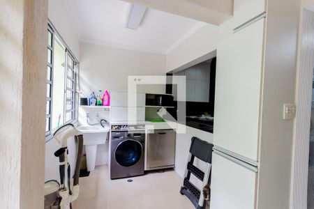 Casa à venda com 320m², 4 quartos e 4 vagasÁrea de Serviço