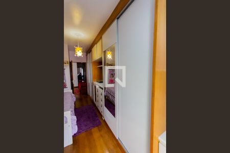 Casa à venda com 320m², 4 quartos e 4 vagasArmário