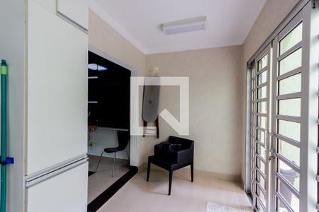 Casa à venda com 320m², 4 quartos e 4 vagasÁrea de Serviço