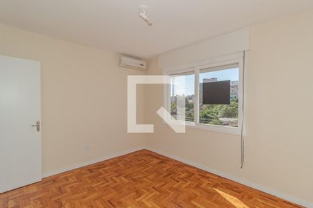 Quarto 2 de apartamento à venda com 2 quartos, 58m² em Passo da Areia, Porto Alegre