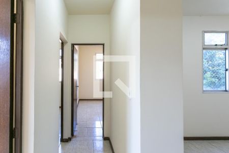 Corredor de apartamento à venda com 3 quartos, 65m² em Alípio de Melo, Belo Horizonte