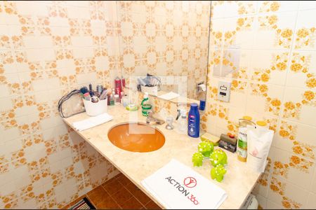 Casa à venda com 500m², 3 quartos e 2 vagasBanheiro Social