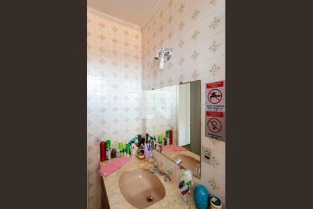 Casa à venda com 500m², 3 quartos e 2 vagasBanheiro da Suíte