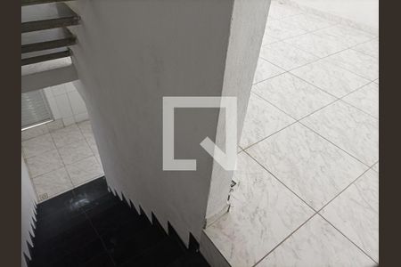 Casa para alugar com 145m², 1 quarto e sem vagaEscada