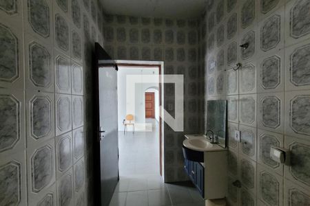 Casa à venda com 68m², 3 quartos e sem vaga Casa à venda com 68m², 3 quartos e sem vagaBanheiro 2