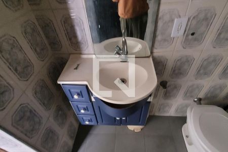 Casa à venda com 68m², 3 quartos e sem vaga Casa à venda com 68m², 3 quartos e sem vagaBanheiro 2