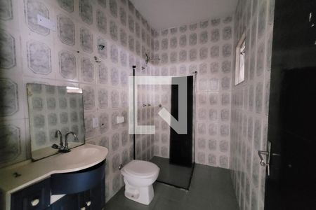 Casa à venda com 68m², 3 quartos e sem vaga Casa à venda com 68m², 3 quartos e sem vagaBanheiro 2